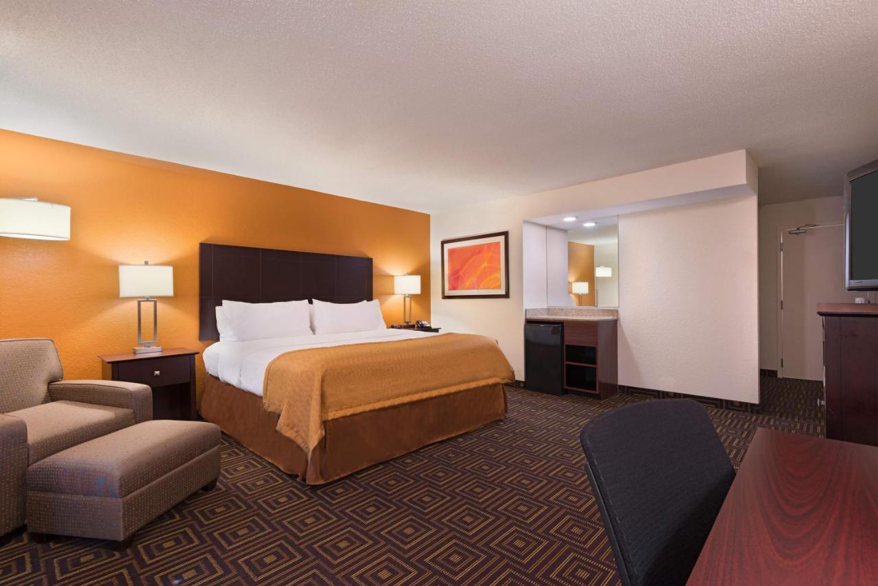  | Holiday Inn Knoxville-West, I-40 & I-75
