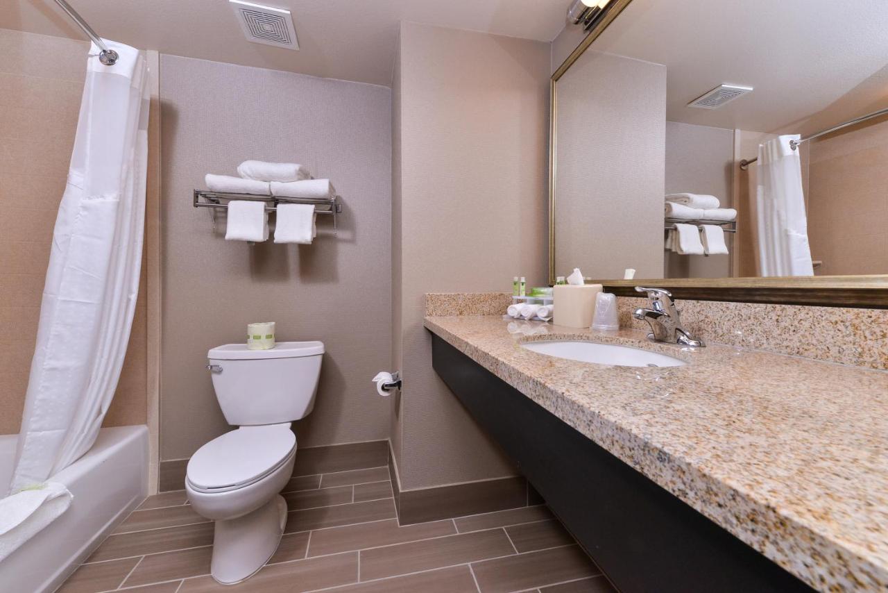 Feature Room with Two Double Beds - Non-Smoking at Holiday Inn Express & Suites Indio - Coachella Valley by IHG