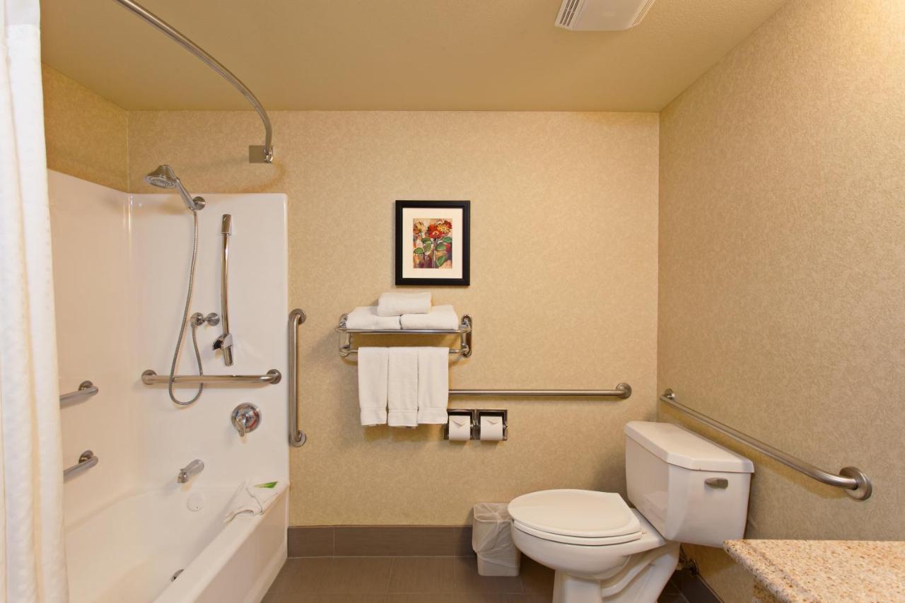 King Room - Disability Access/Non-Smoking at Holiday Inn Express Temecula by IHG