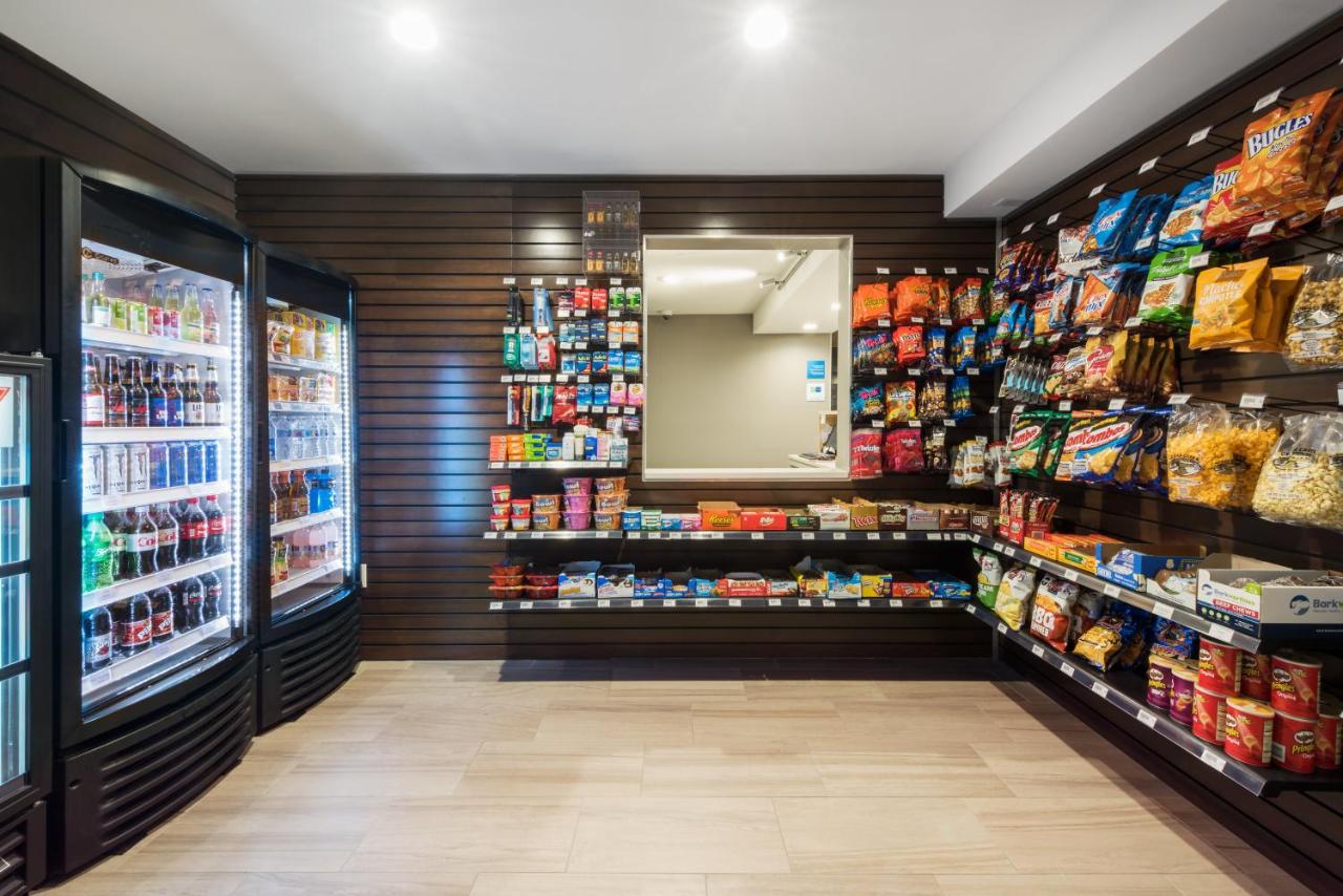 | Holiday Inn Express Warrenton, an IHG Hotel
