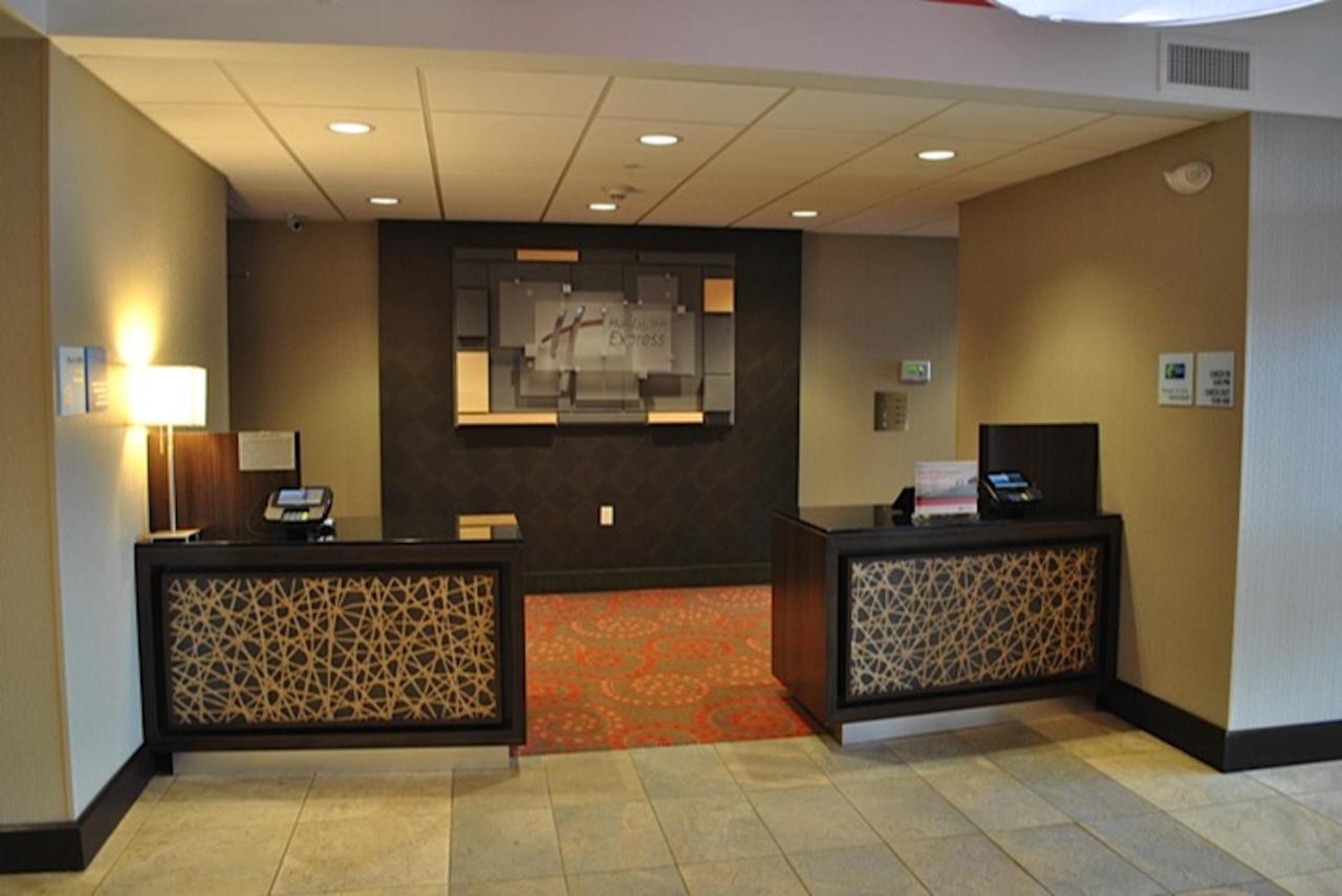 | Holiday Inn Express Salem, an IHG Hotel