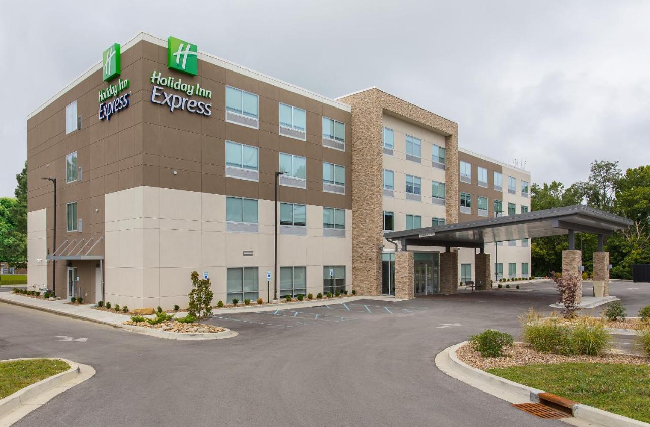 | Holiday Inn Express Williamsburg, an IHG Hotel