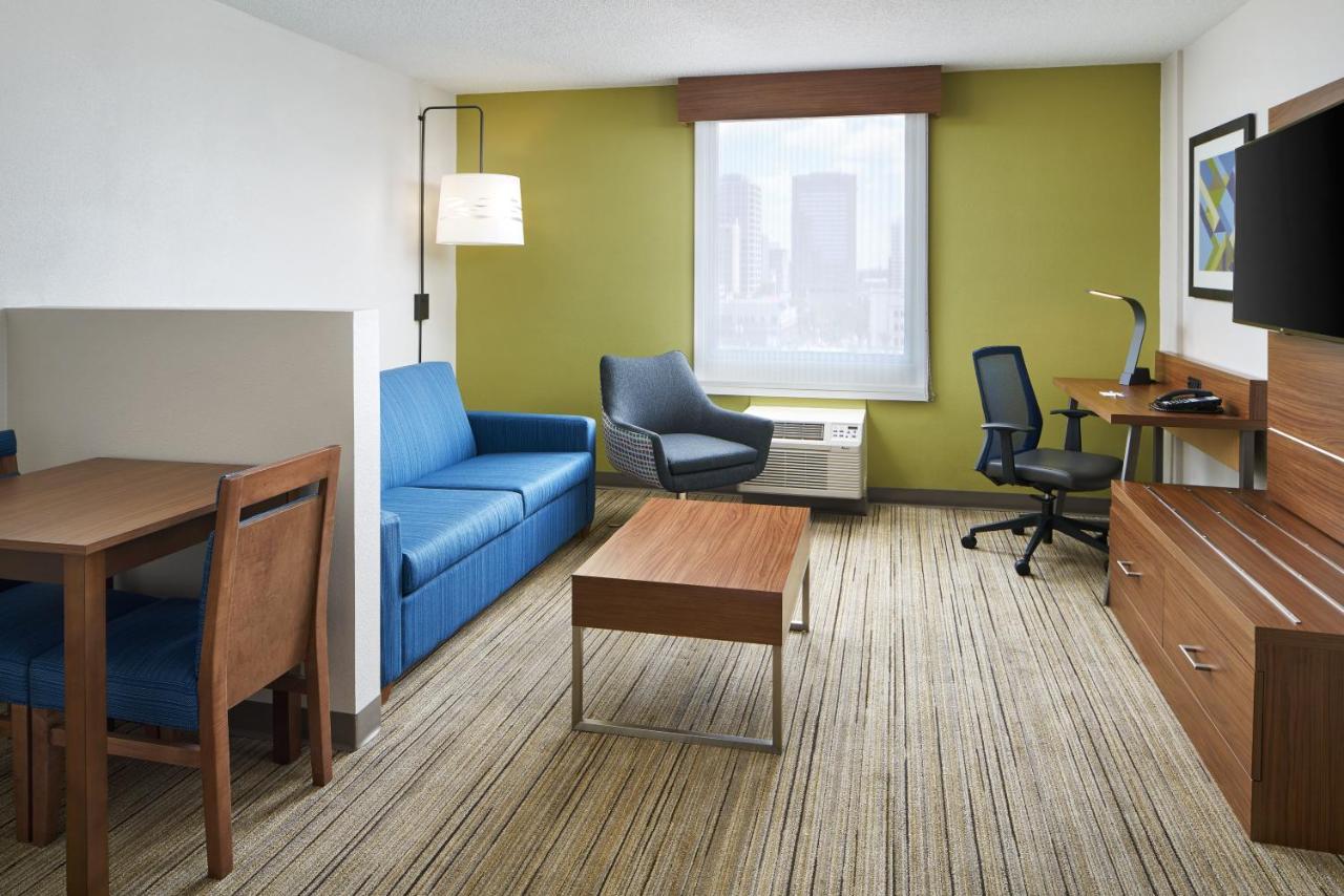| Holiday Inn Express - Richmond Downtown, an IHG Hotel