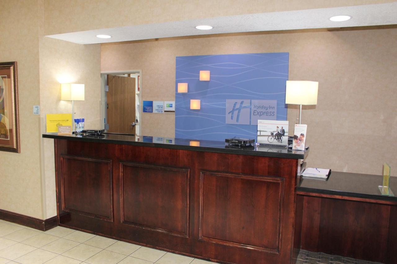 | Holiday Inn Express Kansas City Liberty Missouri, an IHG Hotel