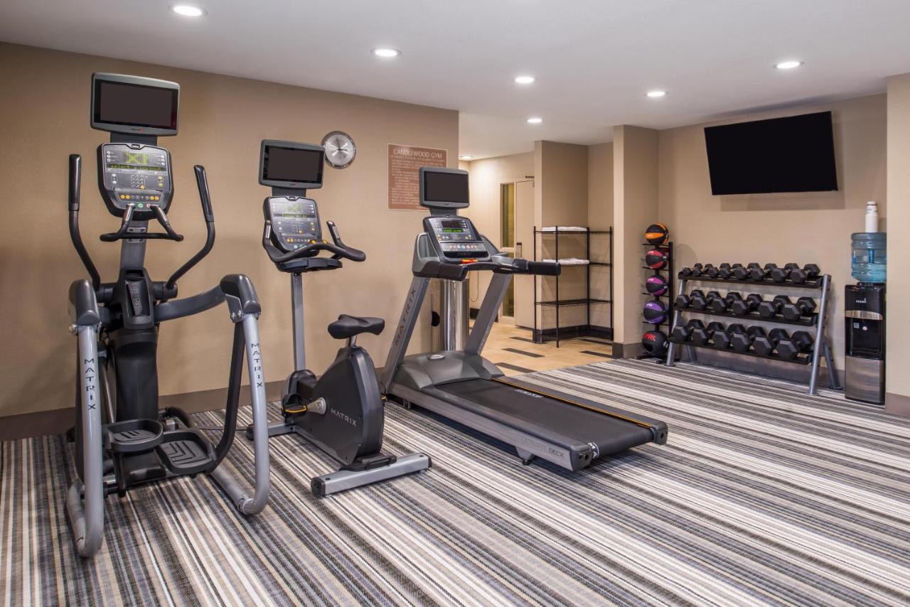 | Candlewood Suites Kansas City, an IHG Hotel