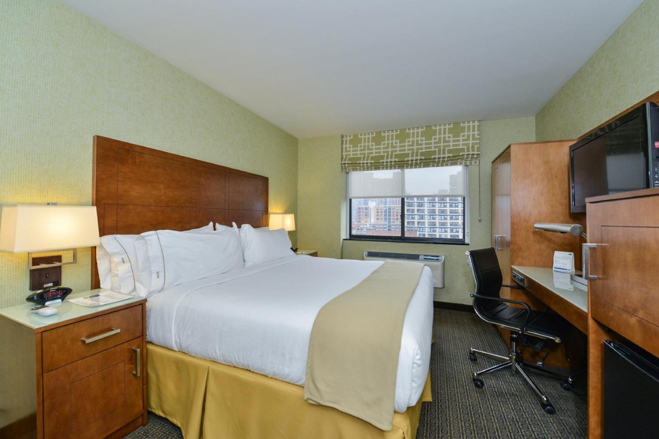  | Holiday Inn Express Manhattan Midtown West, an IHG Hotel
