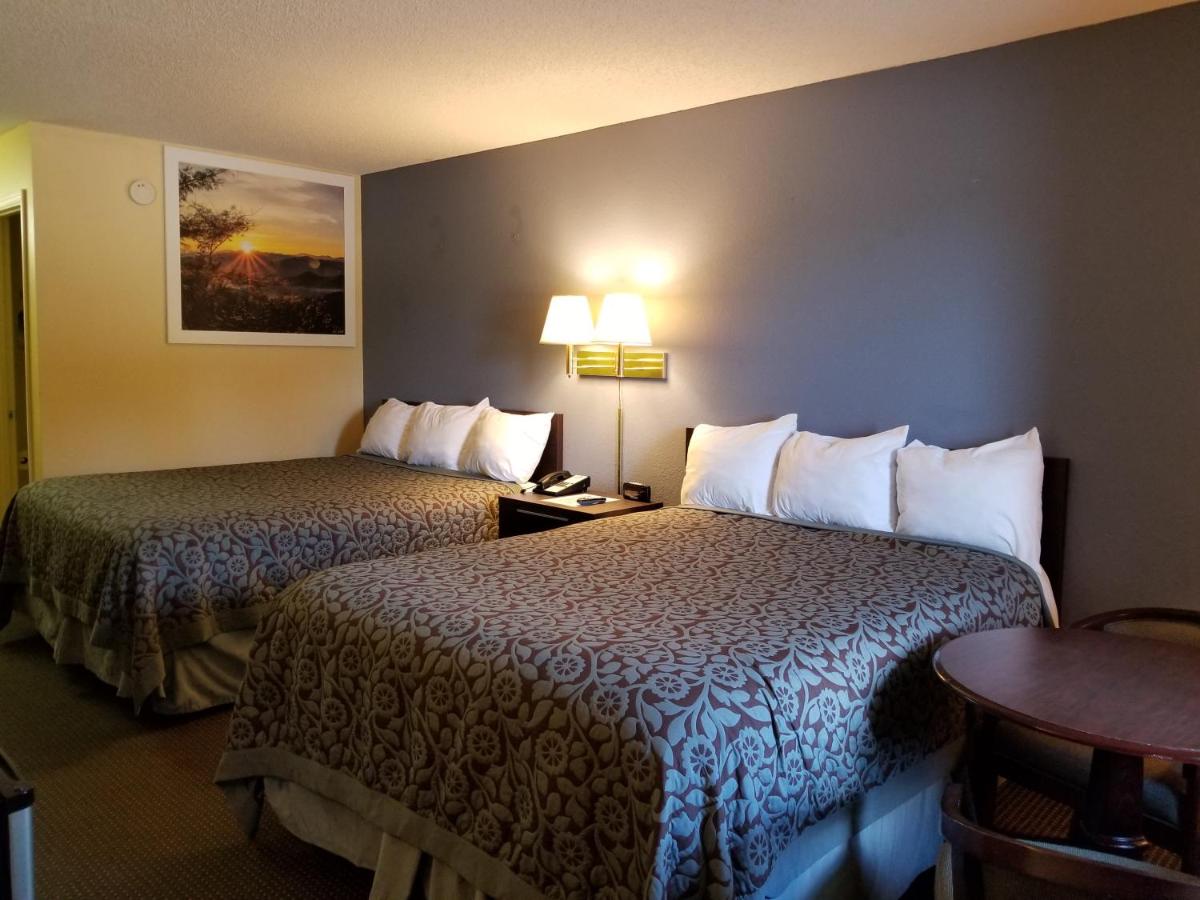 | Days Inn by Wyndham Camilla