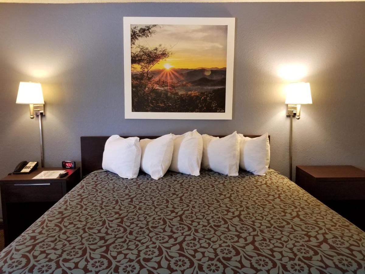 | Days Inn by Wyndham Camilla
