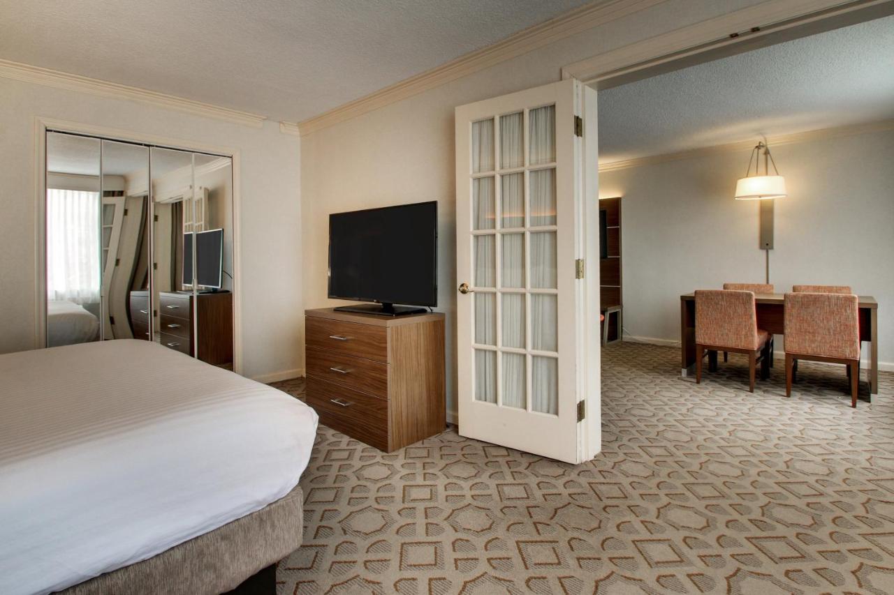 King Suite with Spa Bath at Holiday Inn Express Poughkeepsie by IHG