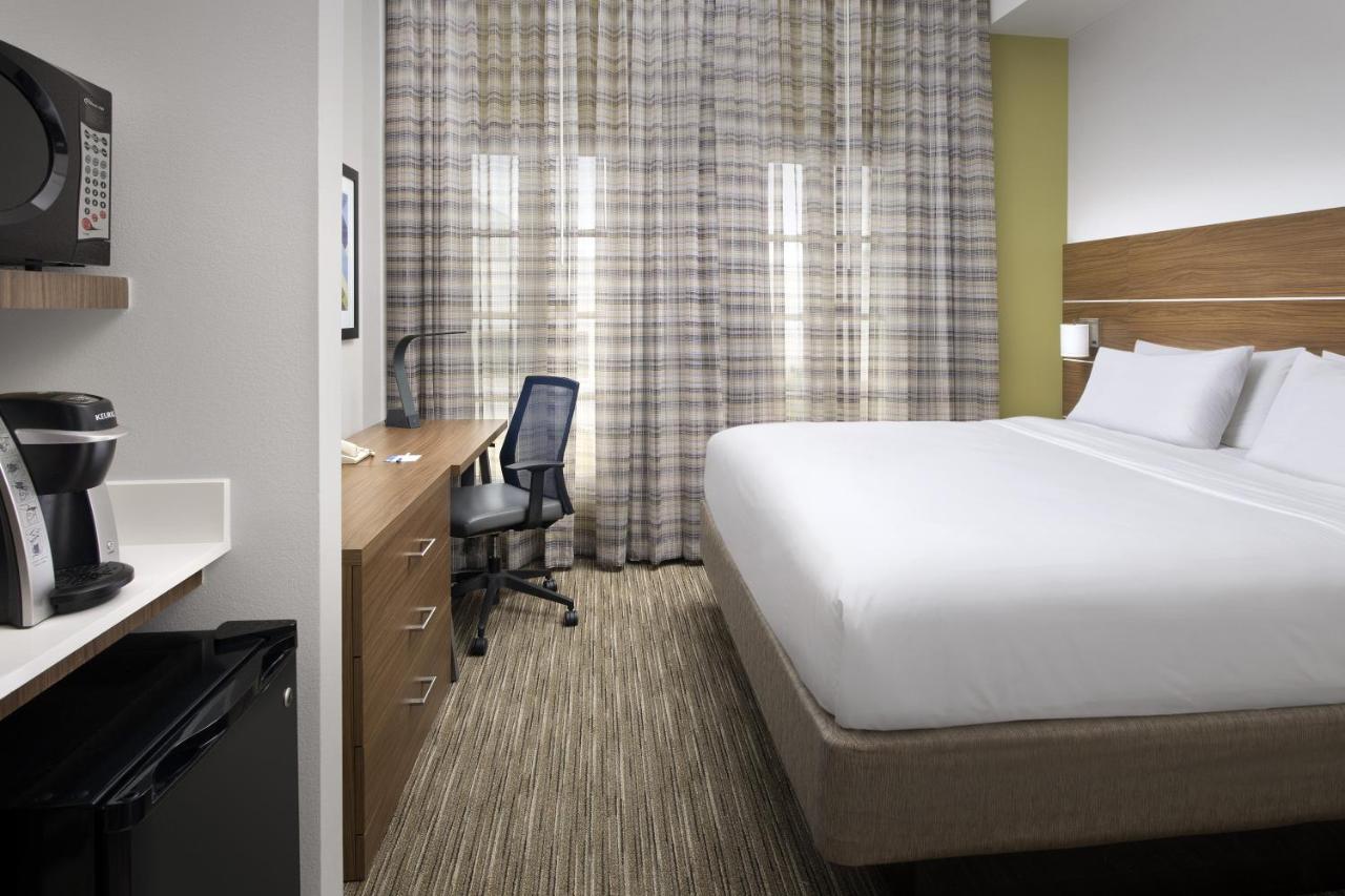 | Holiday Inn Express San Antonio North Riverwalk Area, an IHG Hotel