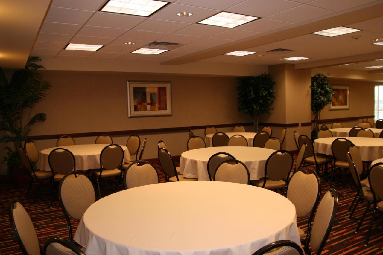 | Holiday Inn Express Hotel & Suites Chehalis - Centralia, an IHG Hotel