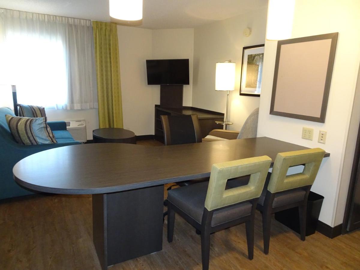 One-Bedroom Queen Suite with Sofa Bed - Non-Smoking at Candlewood Suites Glen Allen-Short Pump by IHG