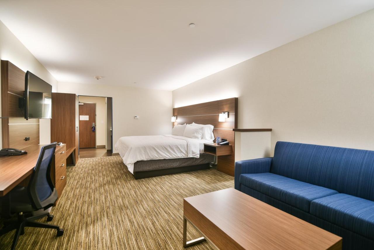 King Suite - Non-Smoking at Holiday Inn Express and Suites-Lehi - Thanksgiving Point by IHG