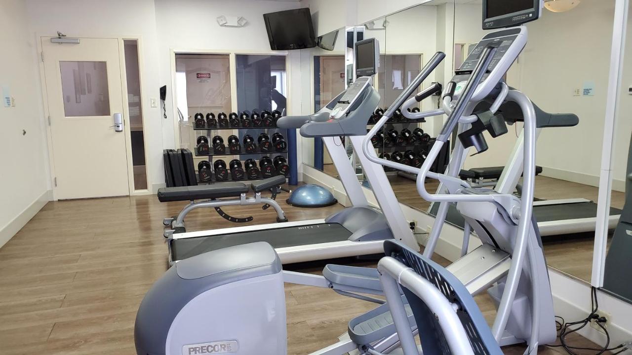 | Holiday Inn Express & Suites, International Drive, an IHG Hotel