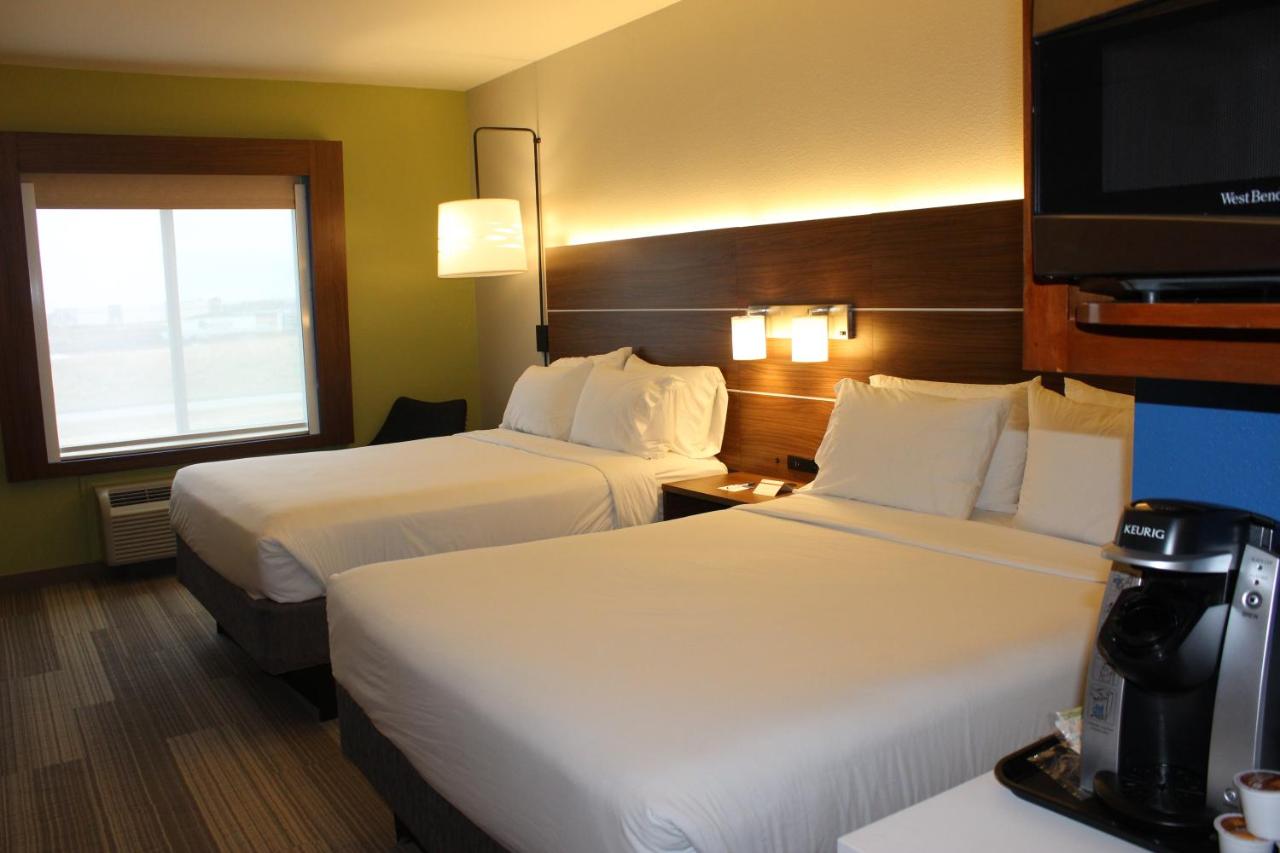 Queen Room with Two Queen Beds - Non-Smoking at Holiday Inn Express & Suites Mansfield by IHG