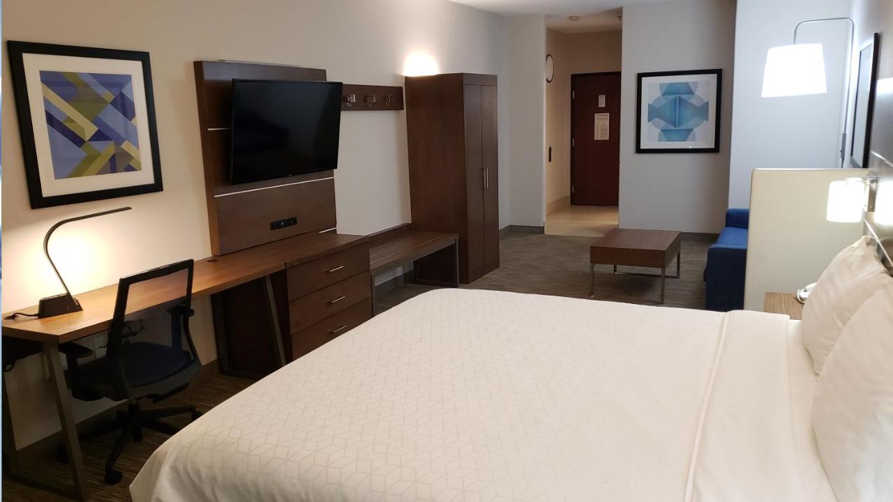 One King Bed Suite Feature - Non-Smoking at Holiday Inn Express Hotel & Suites Weslaco by IHG