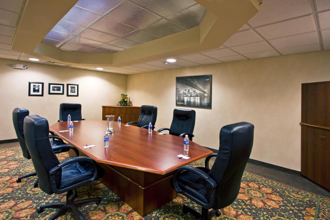  | Holiday Inn Express Hotel & Suites Waterford, an IHG Hotel