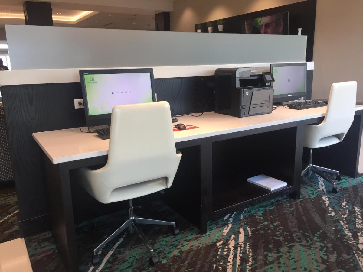 | Holiday Inn Cincinnati North West Chester, an IHG Hotel