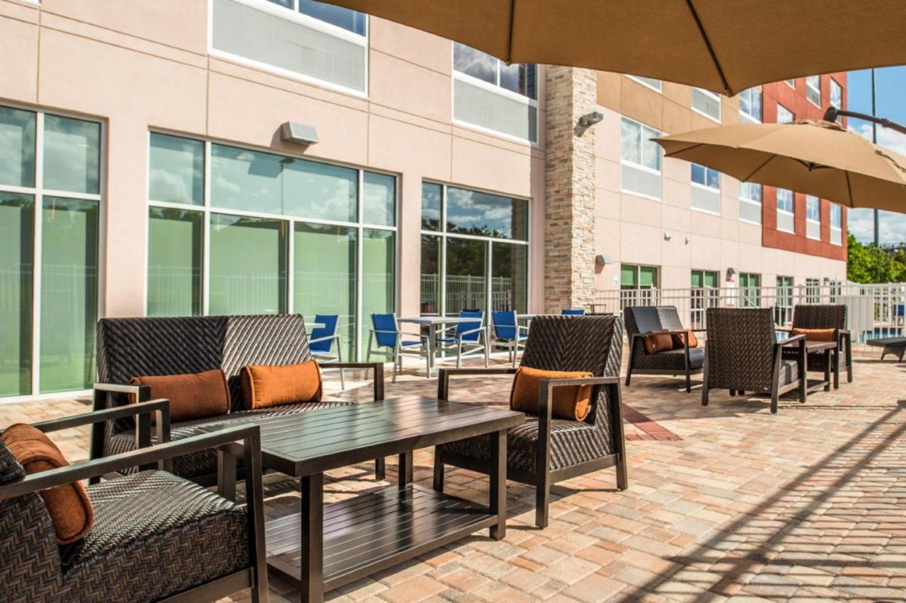  | Holiday Inn Express & Suites Tampa North - Wesley Chapel