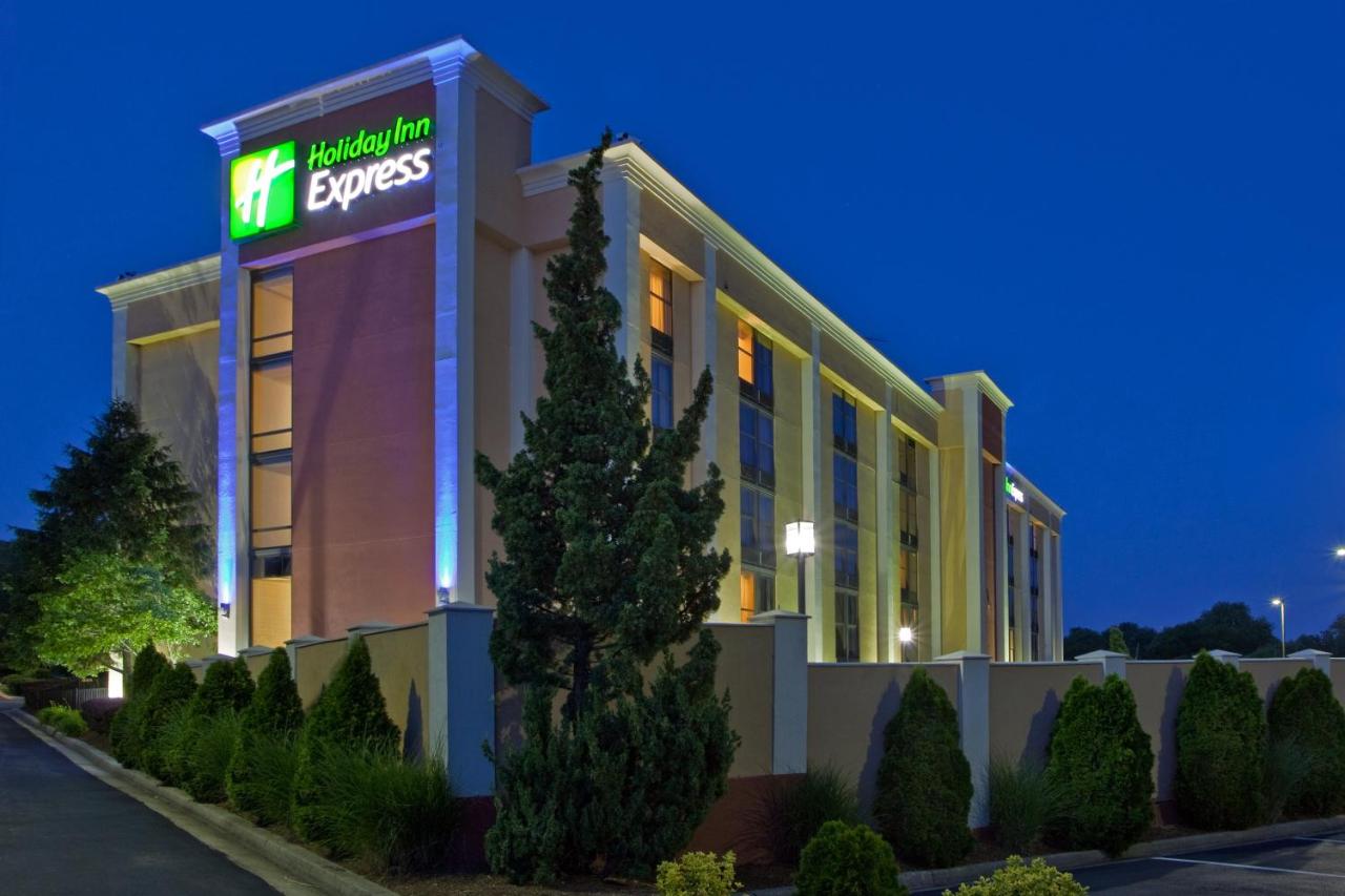  | Holiday Inn Express Washington DC East- Andrews AFB, an IHG Hotel
