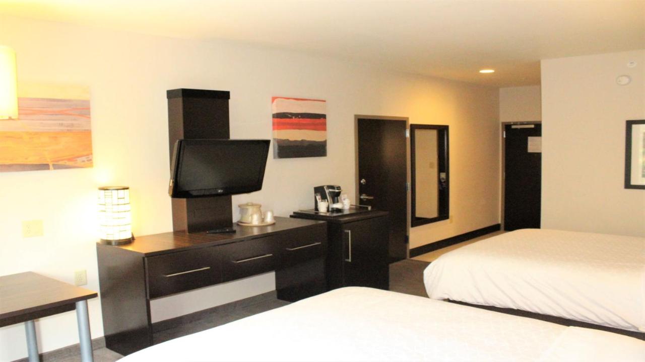 Queen Room with Two Queen Beds - Non-Smoking at Holiday Inn Express Hotel & Suites Rockingham by IHG