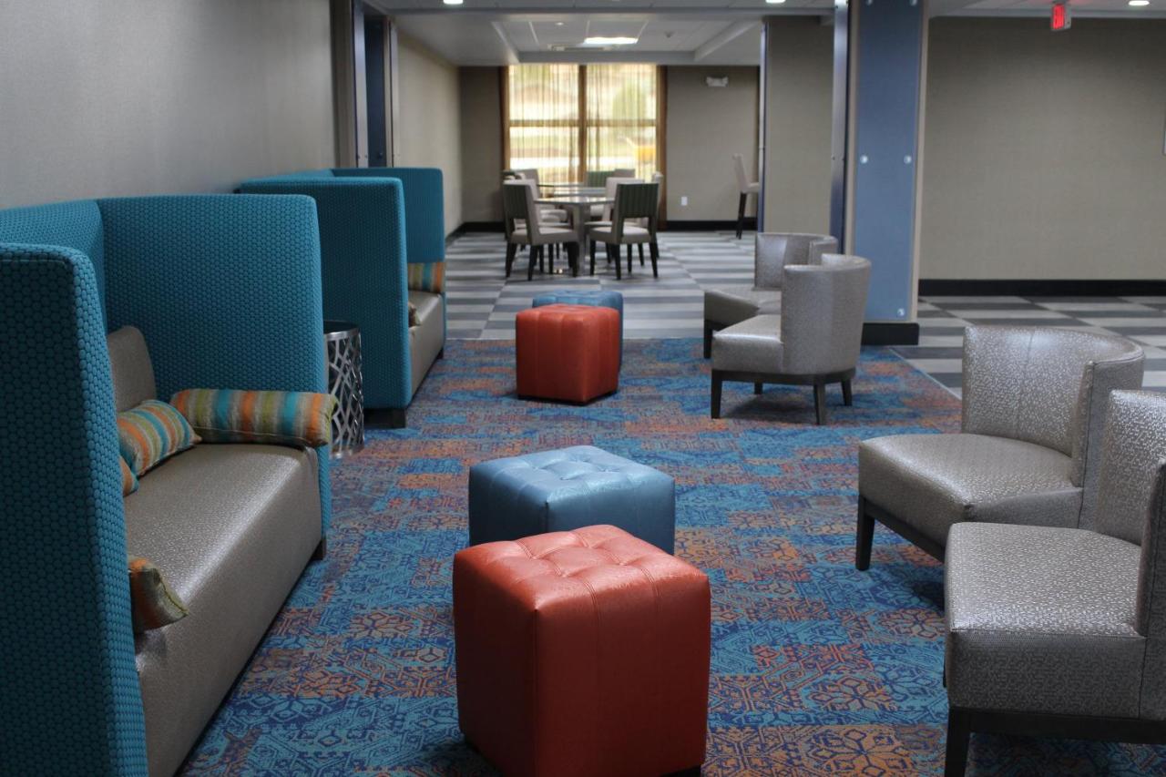  | Holiday Inn Express & Suites Shawnee-Kansas City West, an IHG Hotel