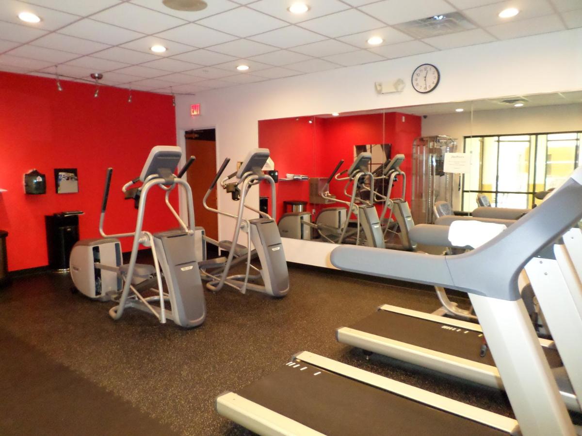 | Radisson Akron-Fairlawn Copley