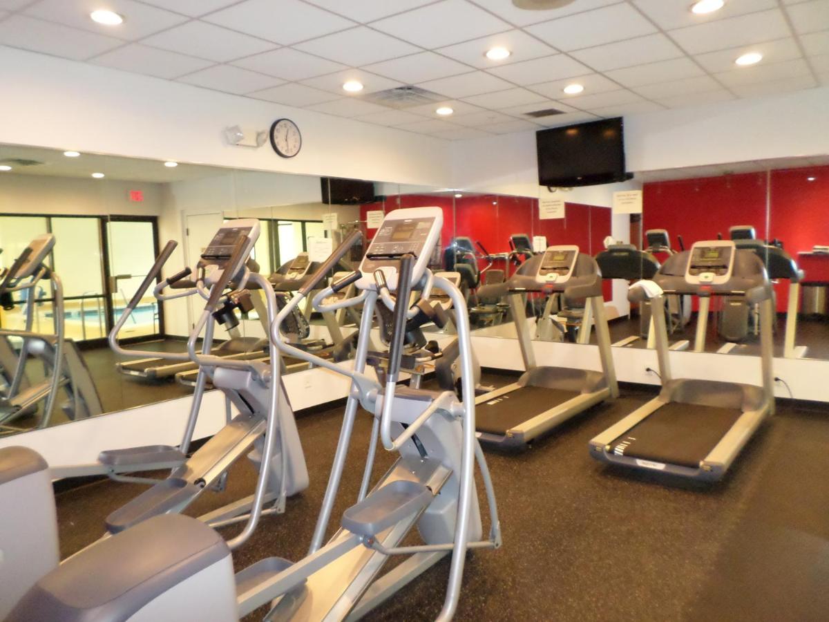 | Radisson Akron-Fairlawn Copley