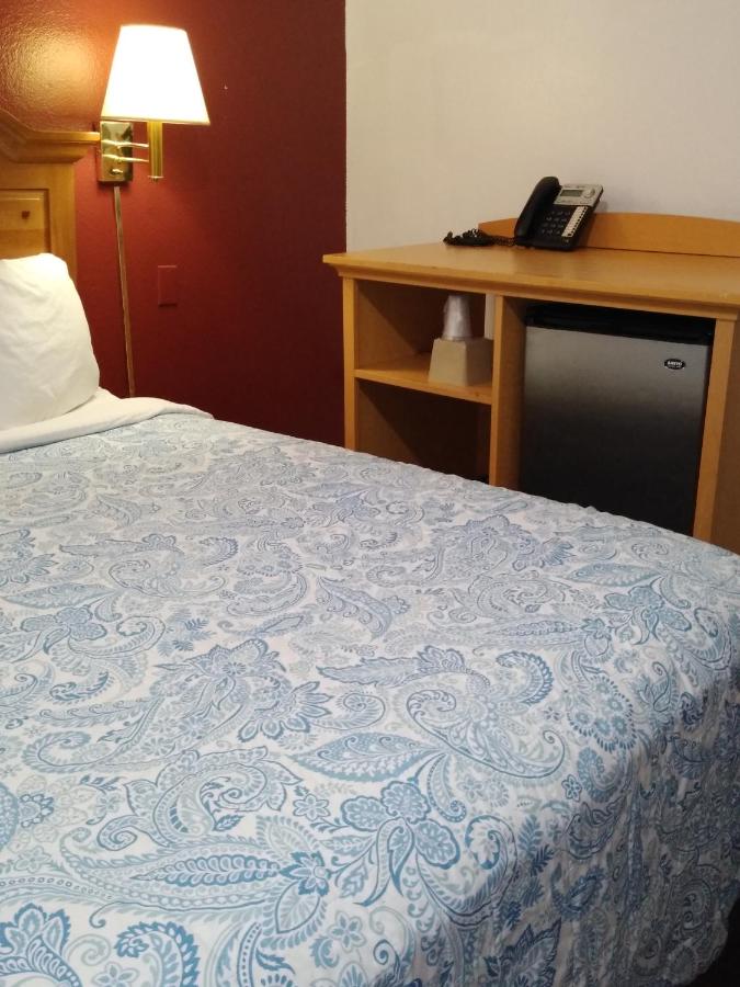 | Econo Inn
