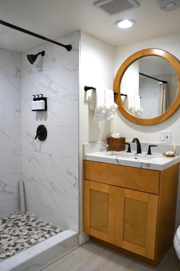 Standard Queen Room at Zane Grey Pueblo Hotel