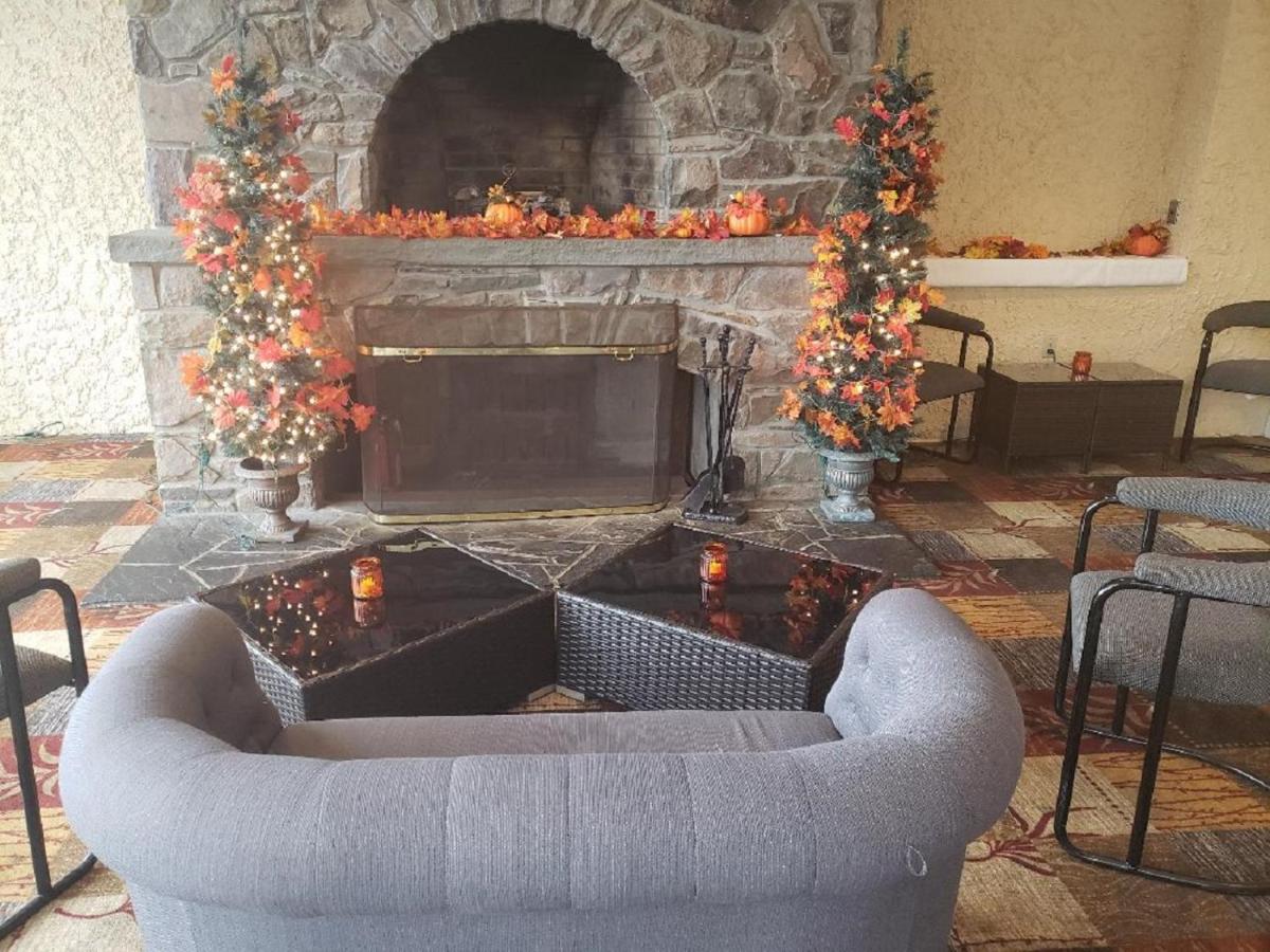 | Chateau Resort & Conference Center
