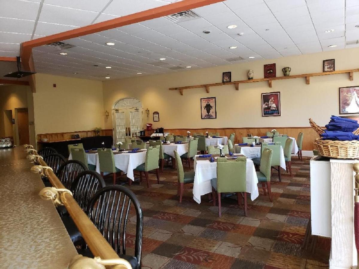 | Chateau Resort & Conference Center