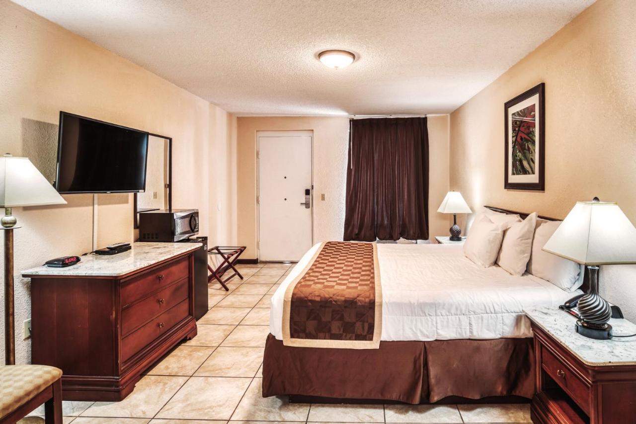 | Palms Garden Inn