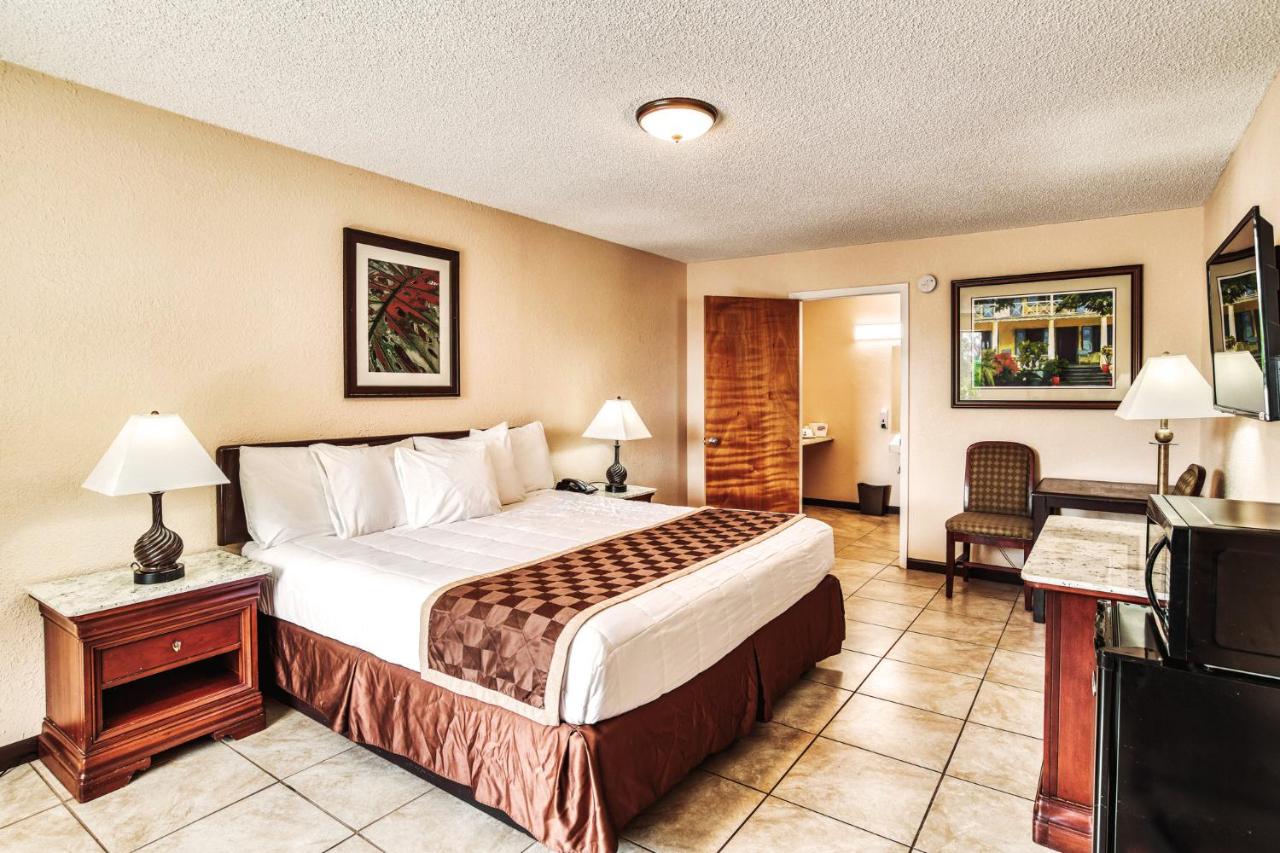 | Palms Garden Inn