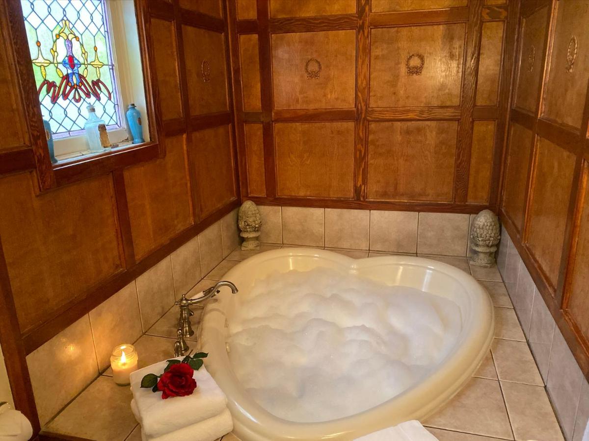 | The Gables Inn