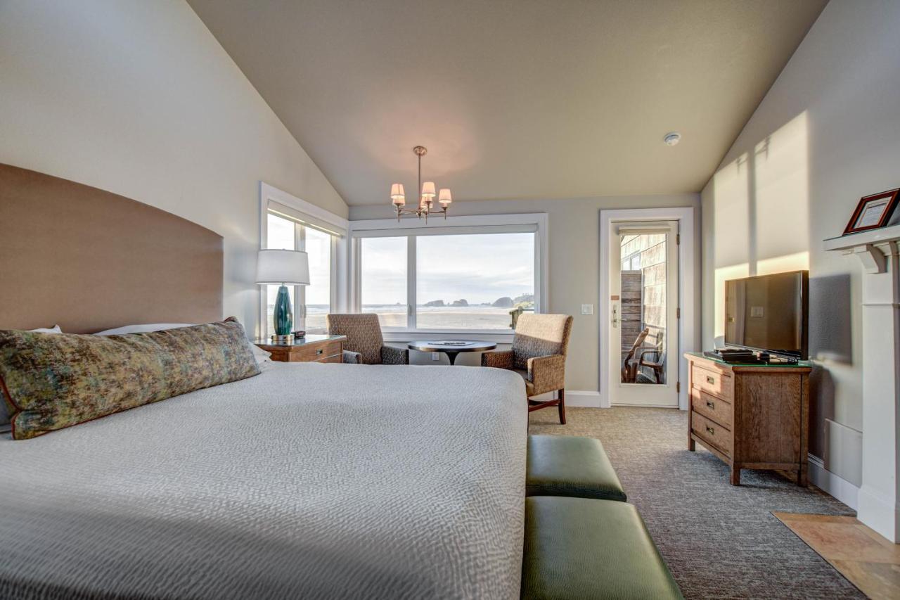 Flagship - Ocean Front King Studio at The Waves
