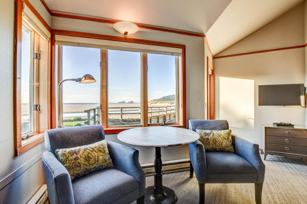 Southwind One-Bedroom Suite with Ocean View at The Waves