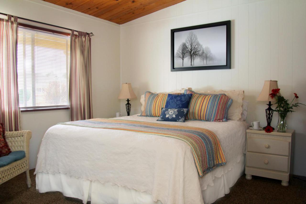 | Redwood Suites