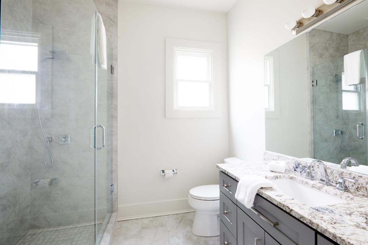 Three-Bedroom Suite at Sonder at Viewpoint