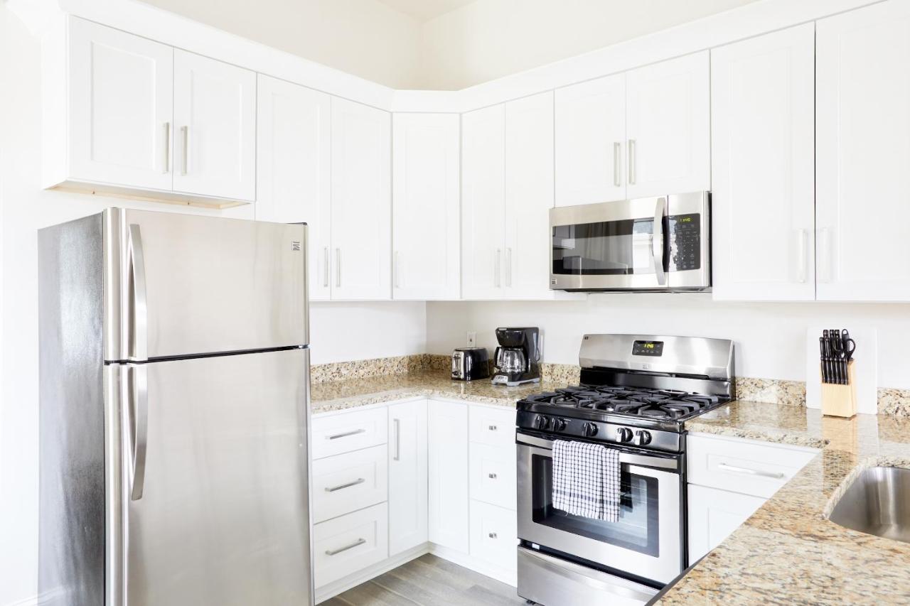 Three-Bedroom Suite at Sonder at Viewpoint