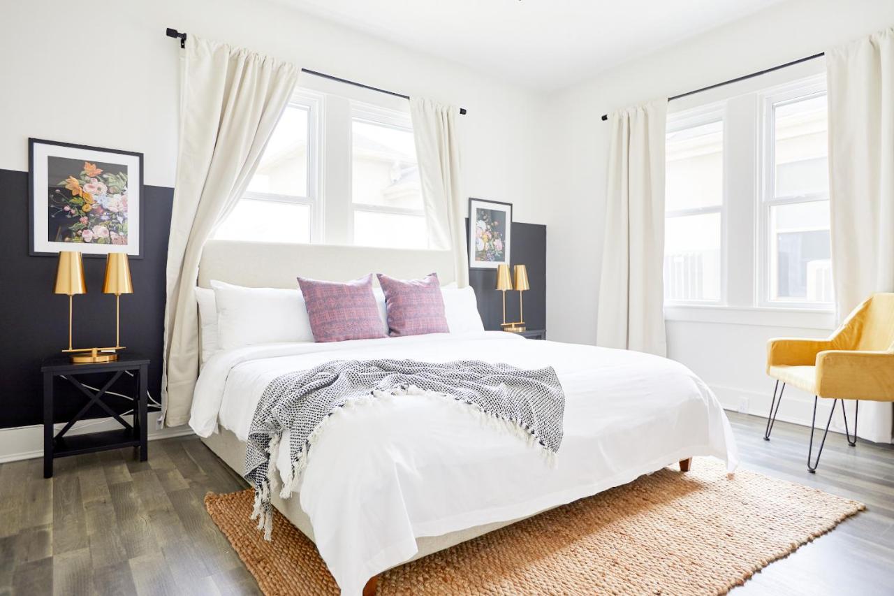 Three-Bedroom Suite at Sonder at Viewpoint