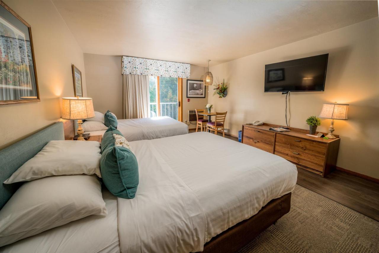 | Somerset Inn & Suites