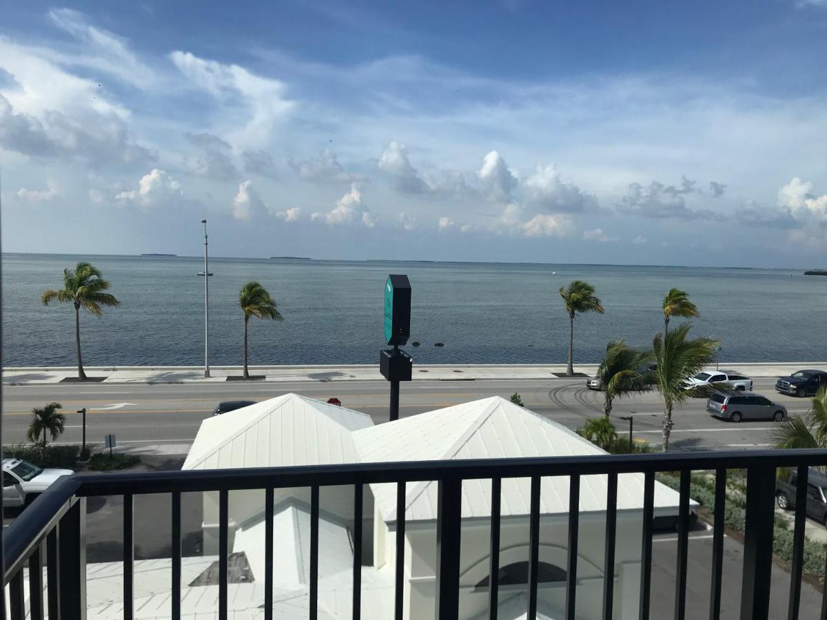 One-Bedroom King Suite with Ocean View - Accessible/ Roll In Shower at The Laureate Key West