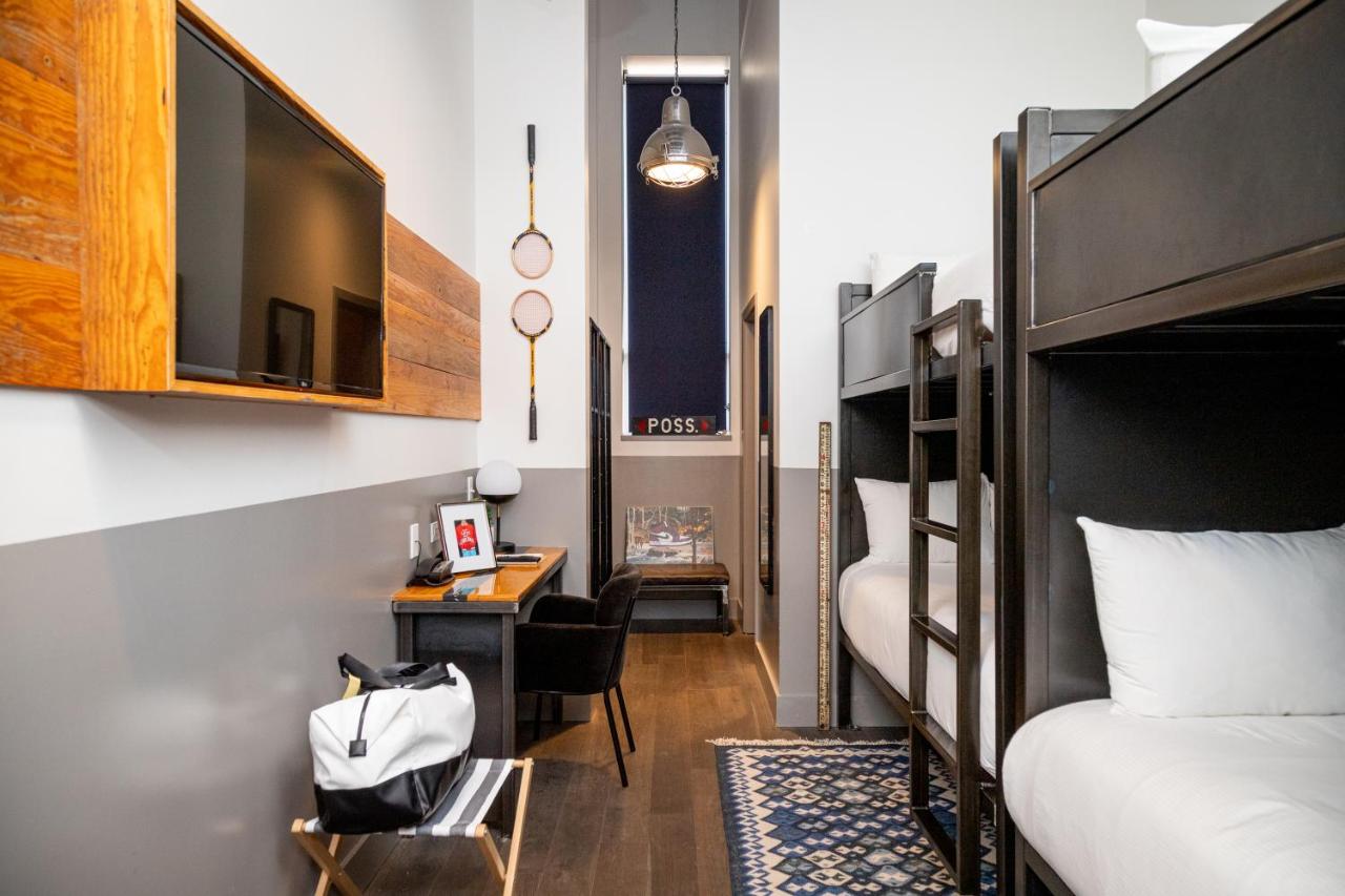 Signature Quadruple Room at The Chicago Hotel Collection River North