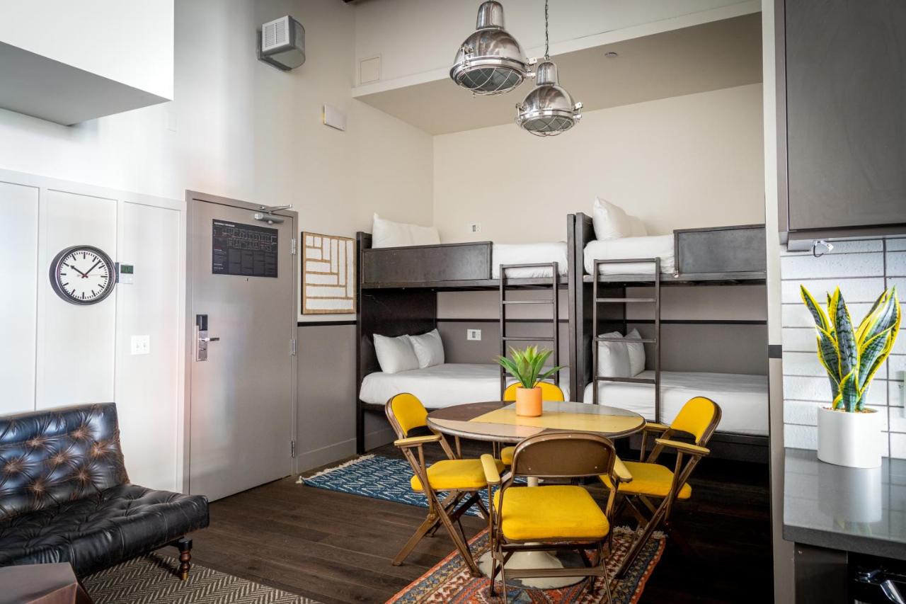 Signature Loft at The Chicago Hotel Collection River North