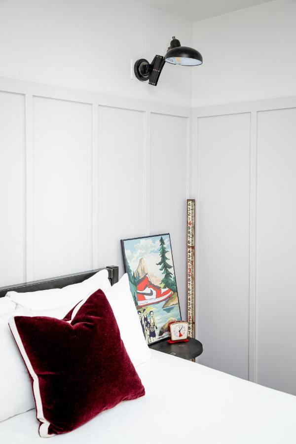 Classic Double Room at The Chicago Hotel Collection River North
