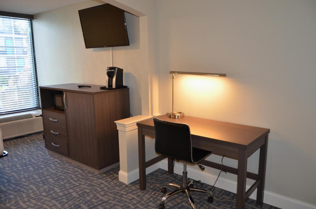 Executive Renovated King Renovated at Opal Hotel & Suites