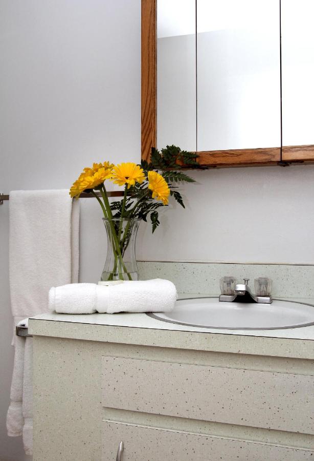 | Redwood Suites