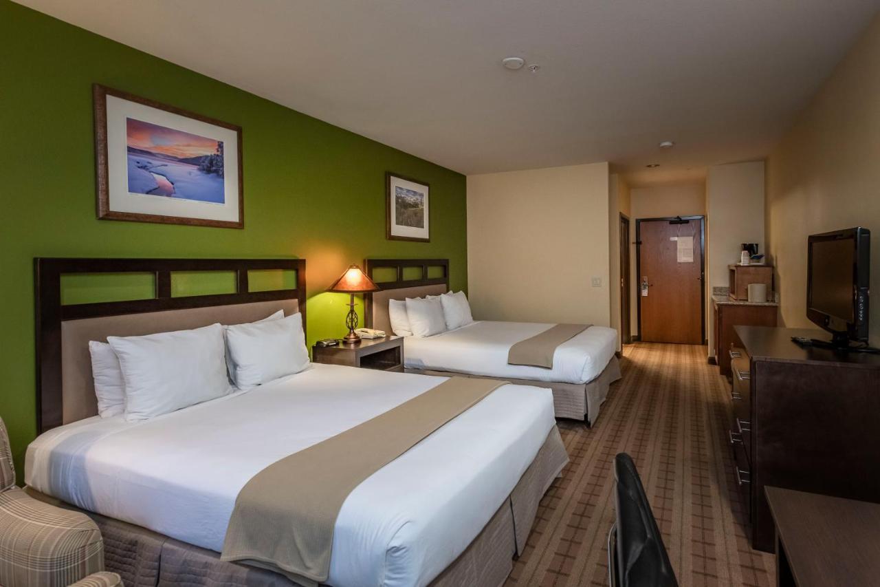 King Room at Truckee Donner Lodge