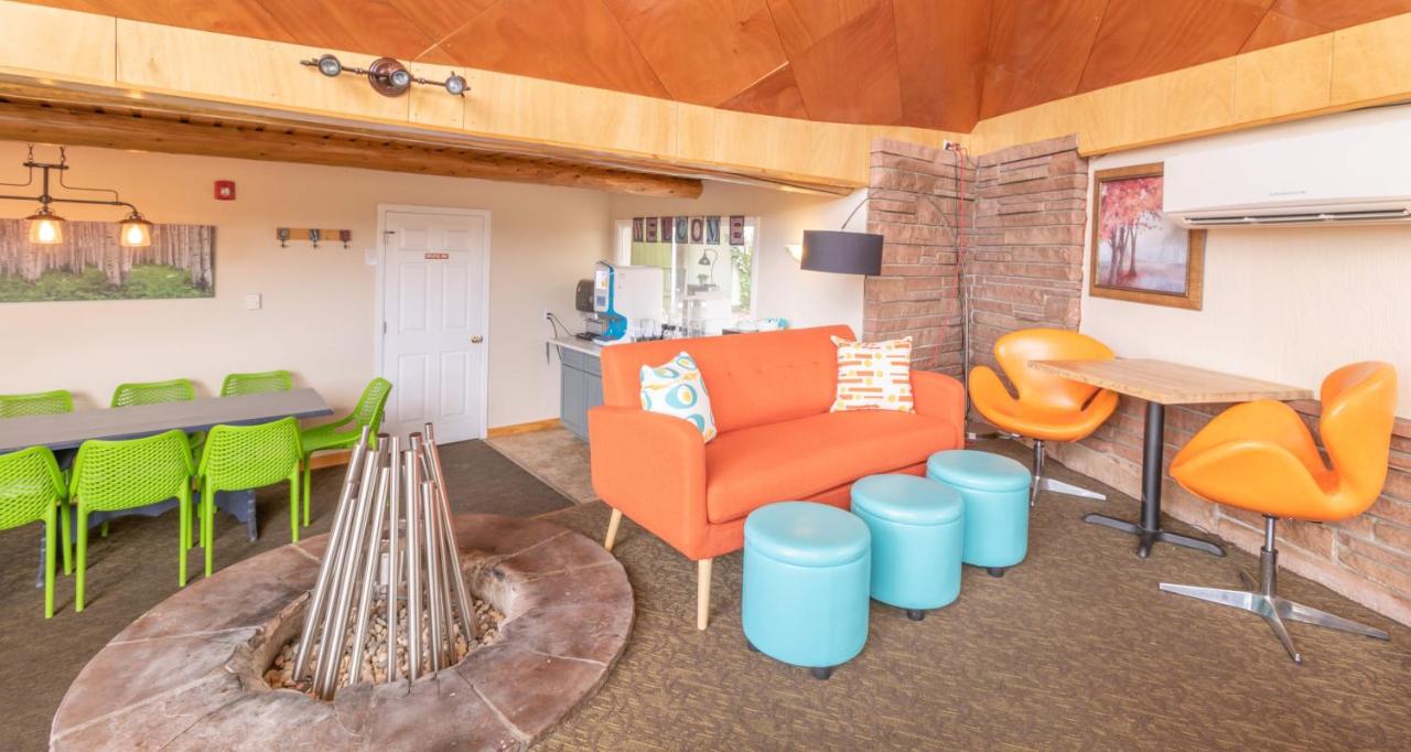  | Coyote Mountain Lodge